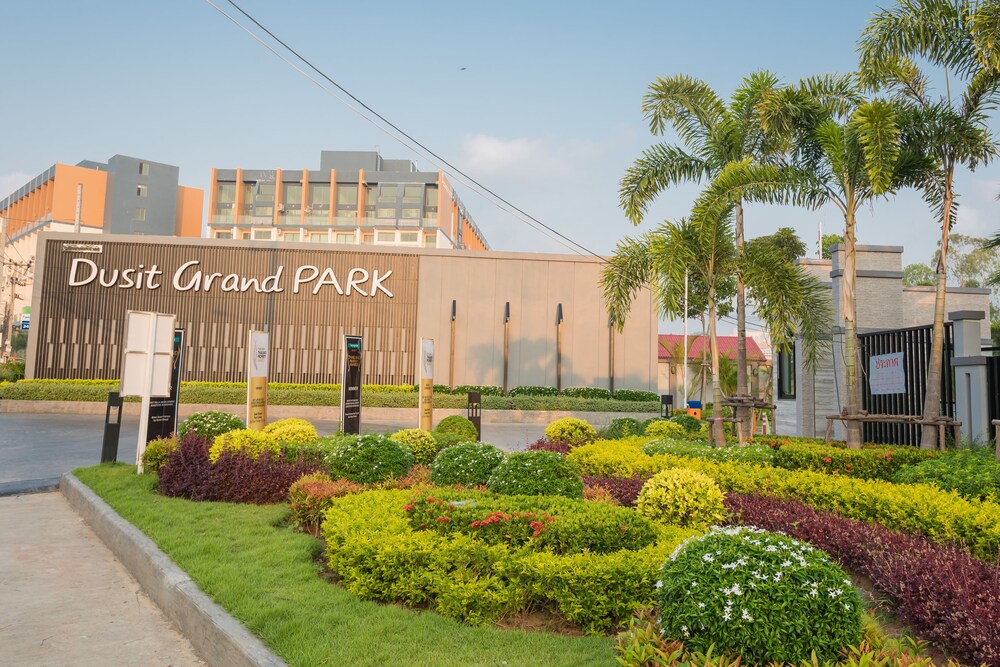 Dusit Grand Park By Grandisvillas 36/39