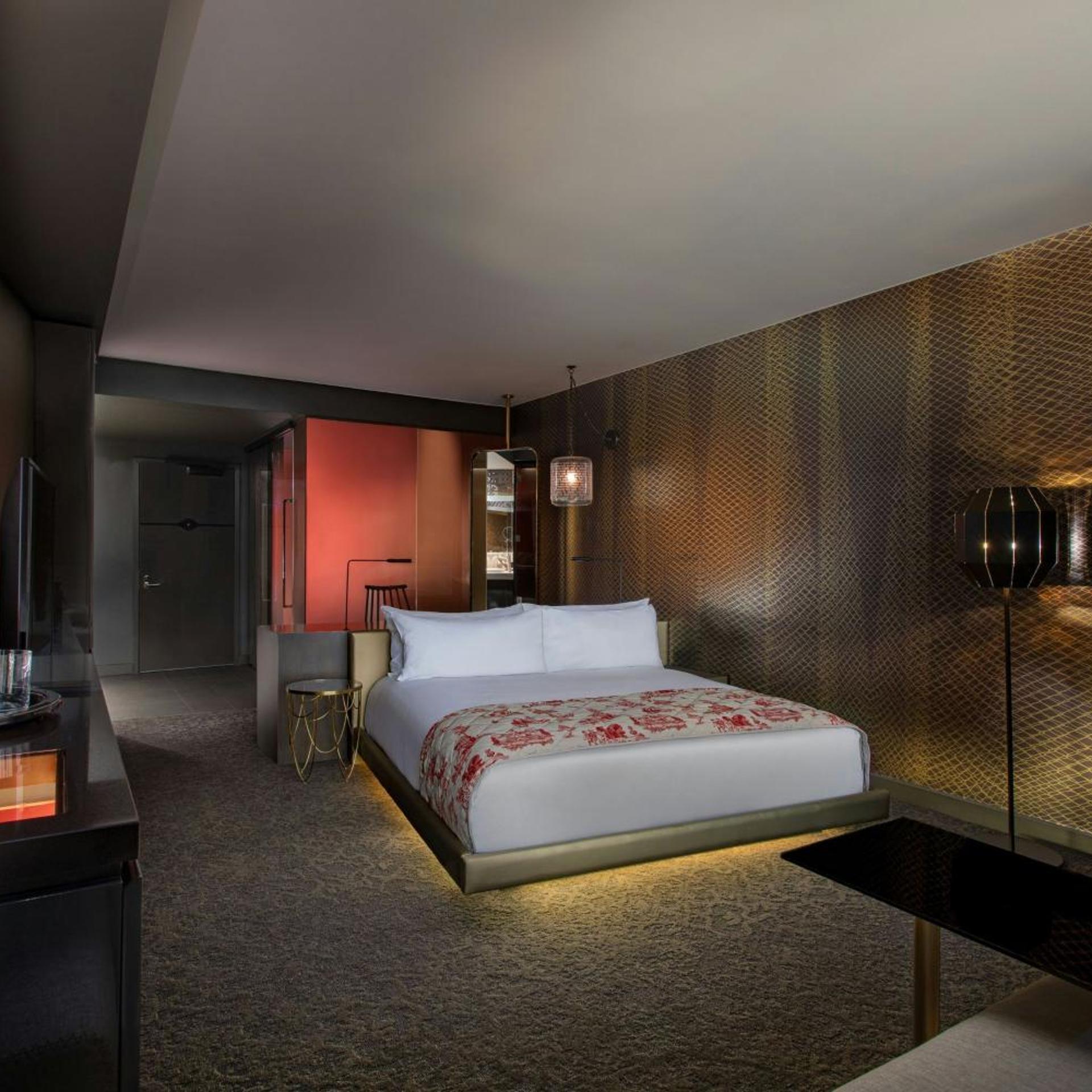 Spectacular, King Bed, Skyline View, High Floor, Accessible