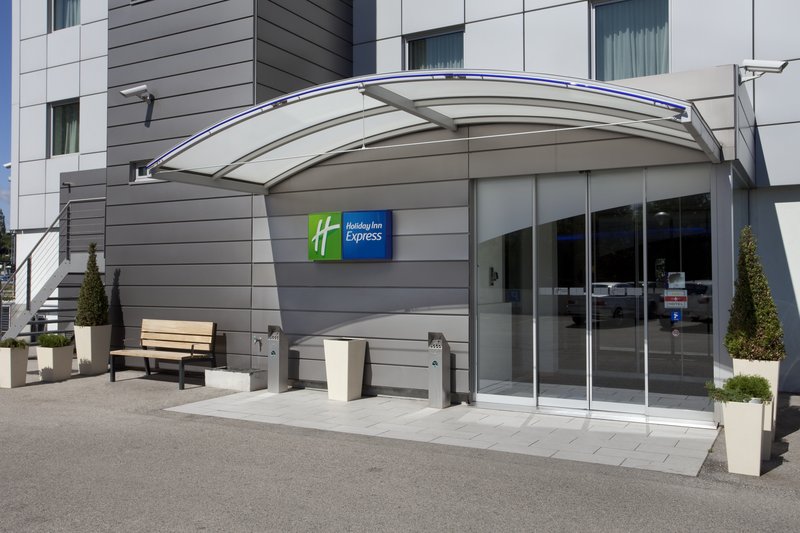 Holiday Inn Express Geneva Airport 36/39