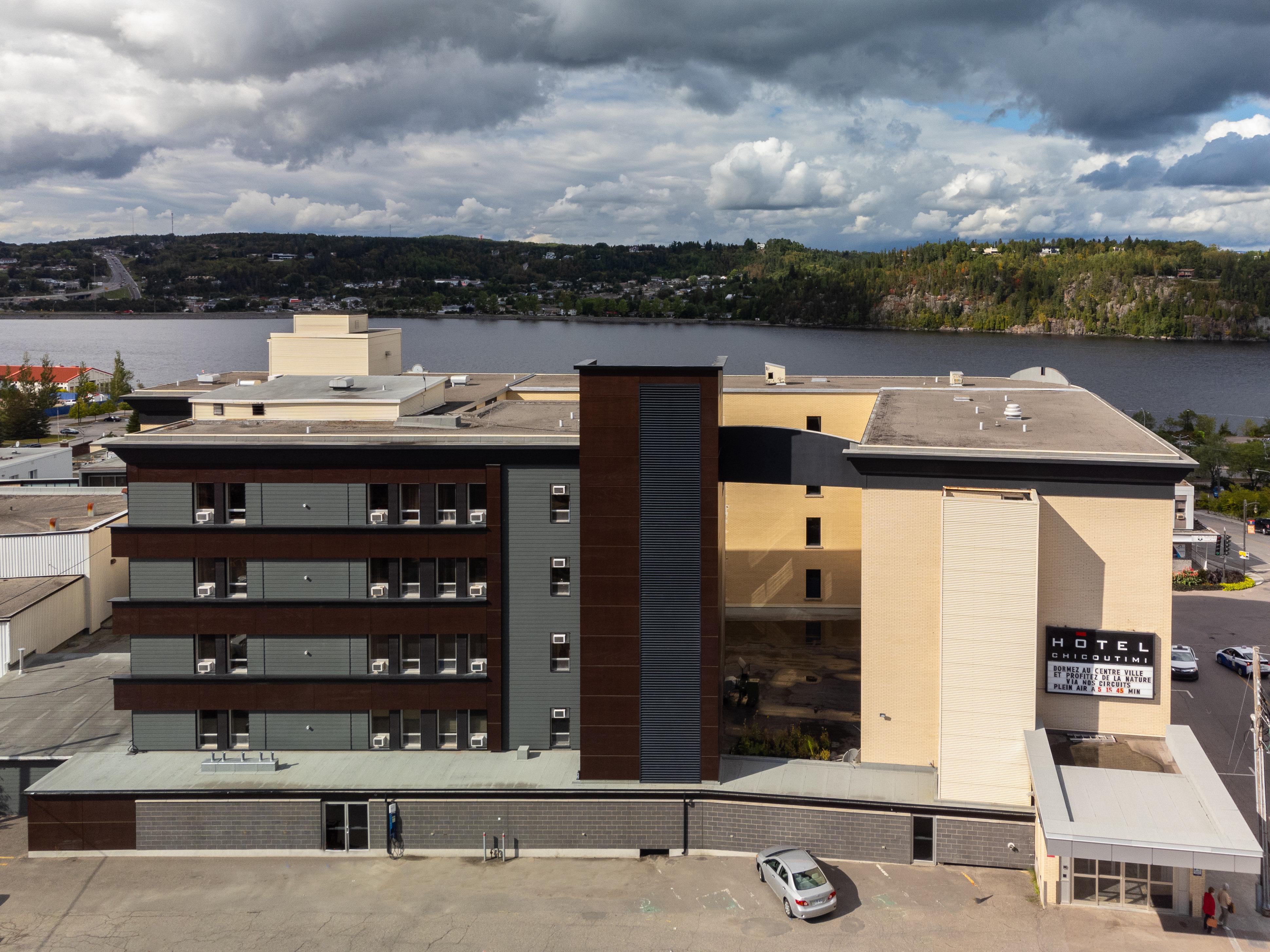 Hotel Chicoutimi 1/55