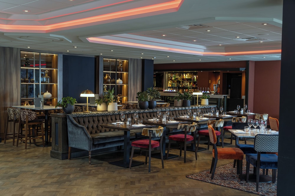 Hampshire Court Hotel & Spa 46/65