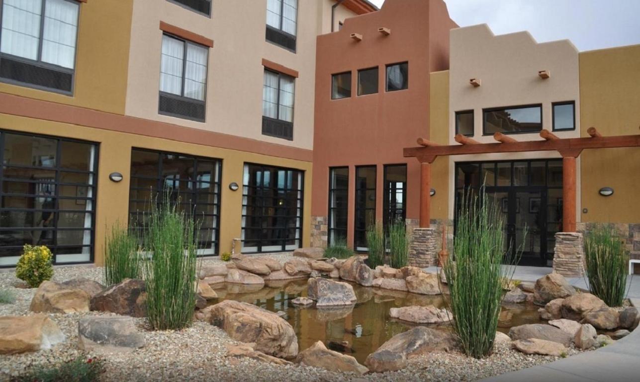 Moenkopi Legacy Inn And Suites 20/24