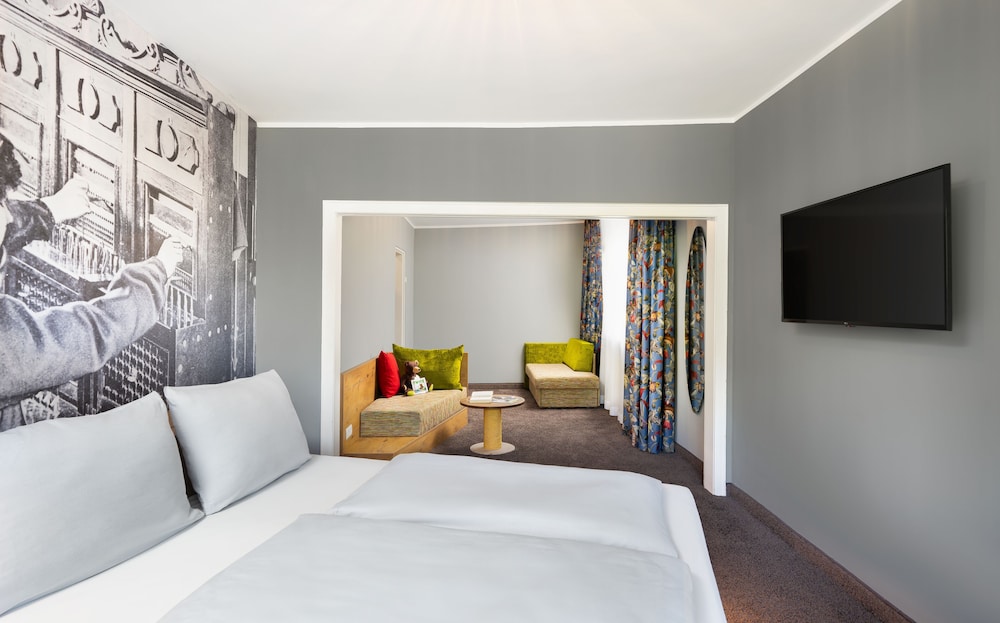 tinyTwice Hotel Bonn 11/50