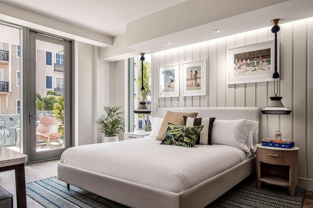 Ray, Premier, Suite, King Bed, Terrace