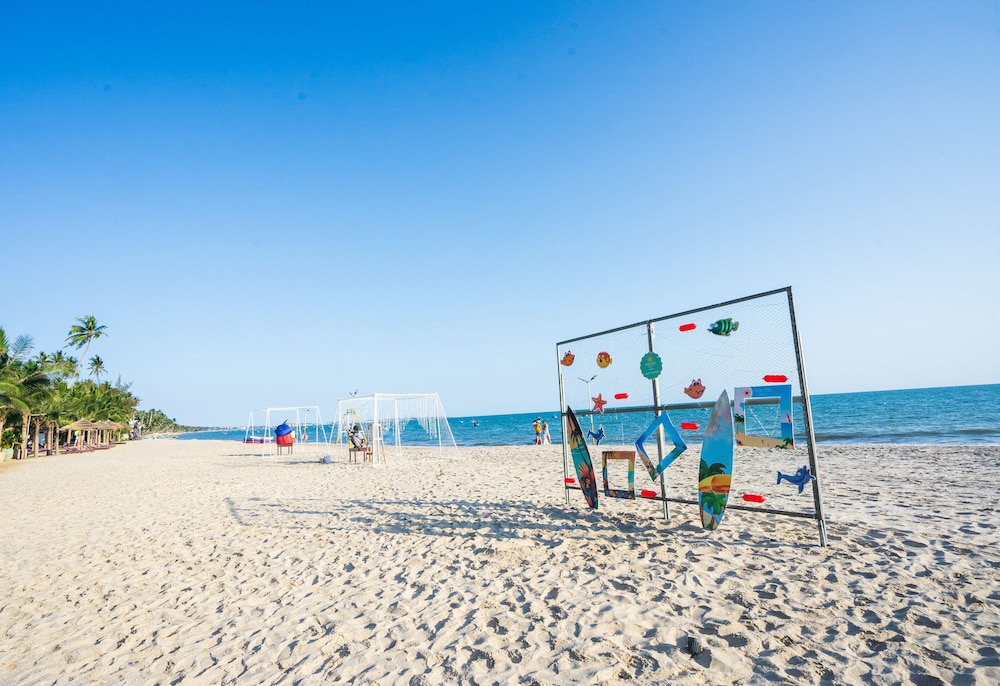 Hoang Ngoc Beach Resort 78/87