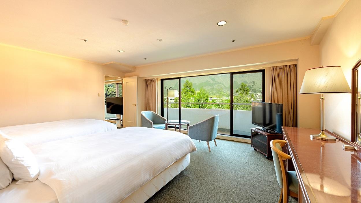 Suite, North Wing
