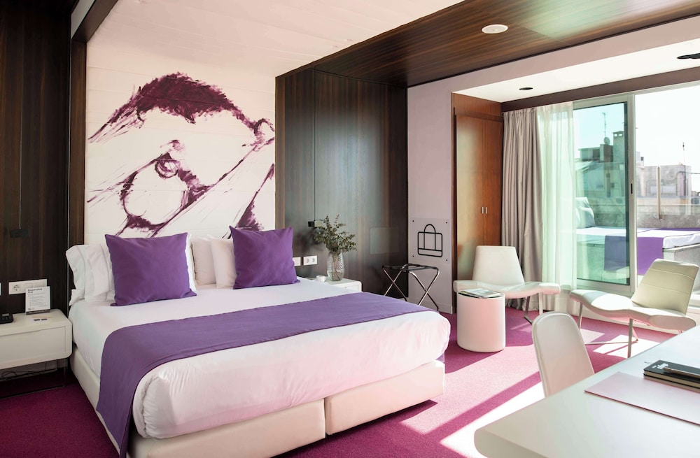 Pool, Penthouse, Queen Bed