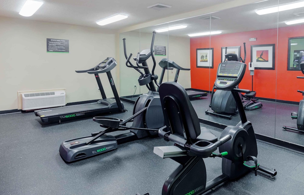 Extended Stay America Raleigh Rtp 4610 Miami Blvd 32/49