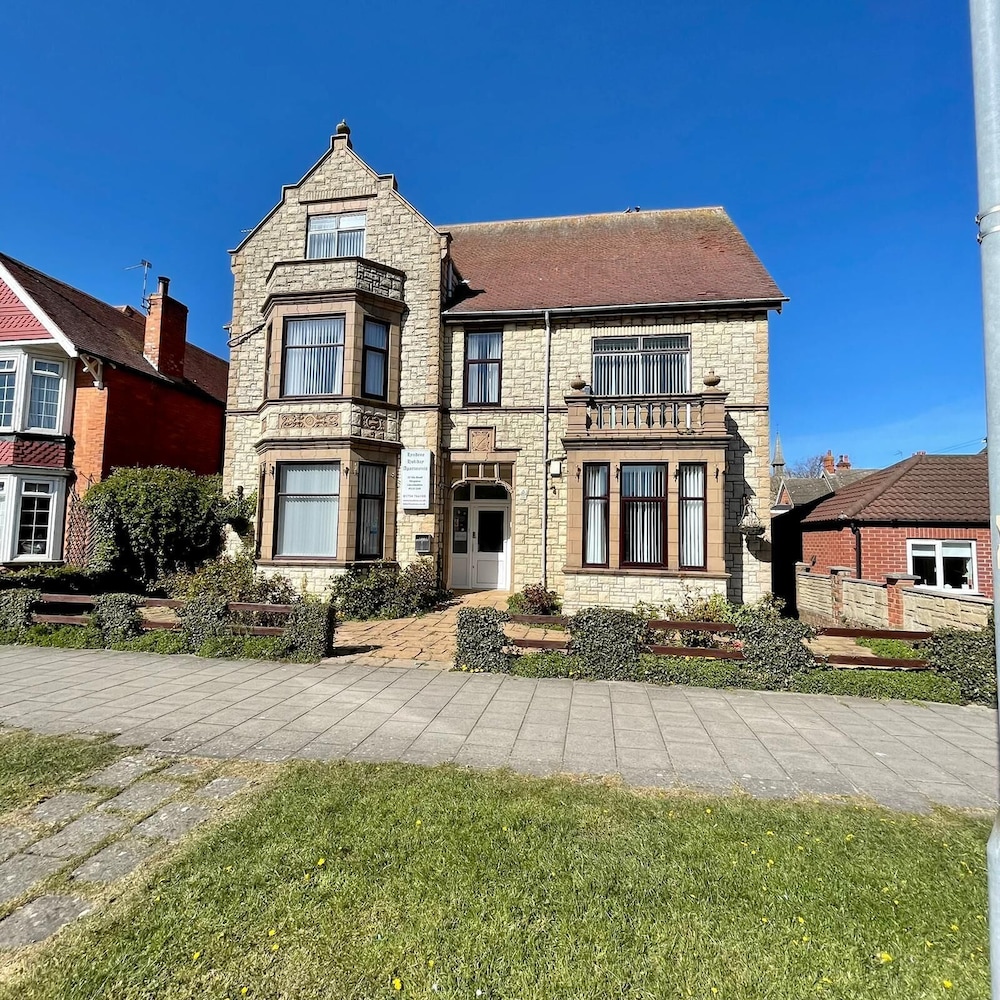 Diamond Apartments Skegness 40/50