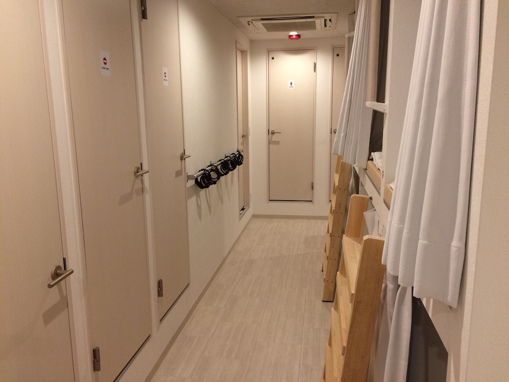 Bnb+ Costelun Akiba - Hostel Caters To Adult Female Only 50/50