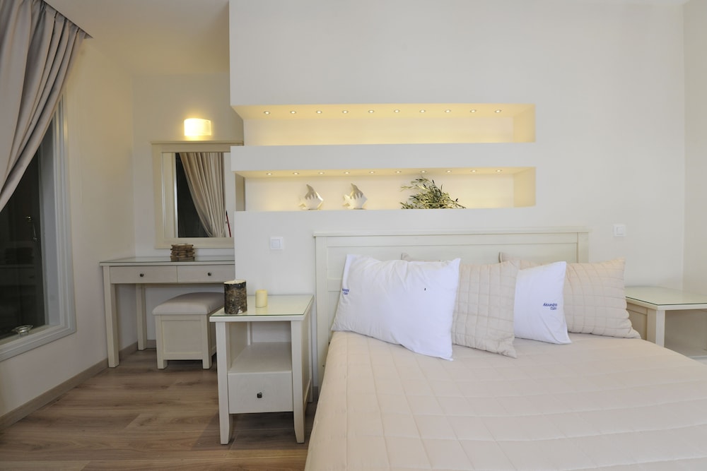 Alexandros Studios And Apartments 37/76