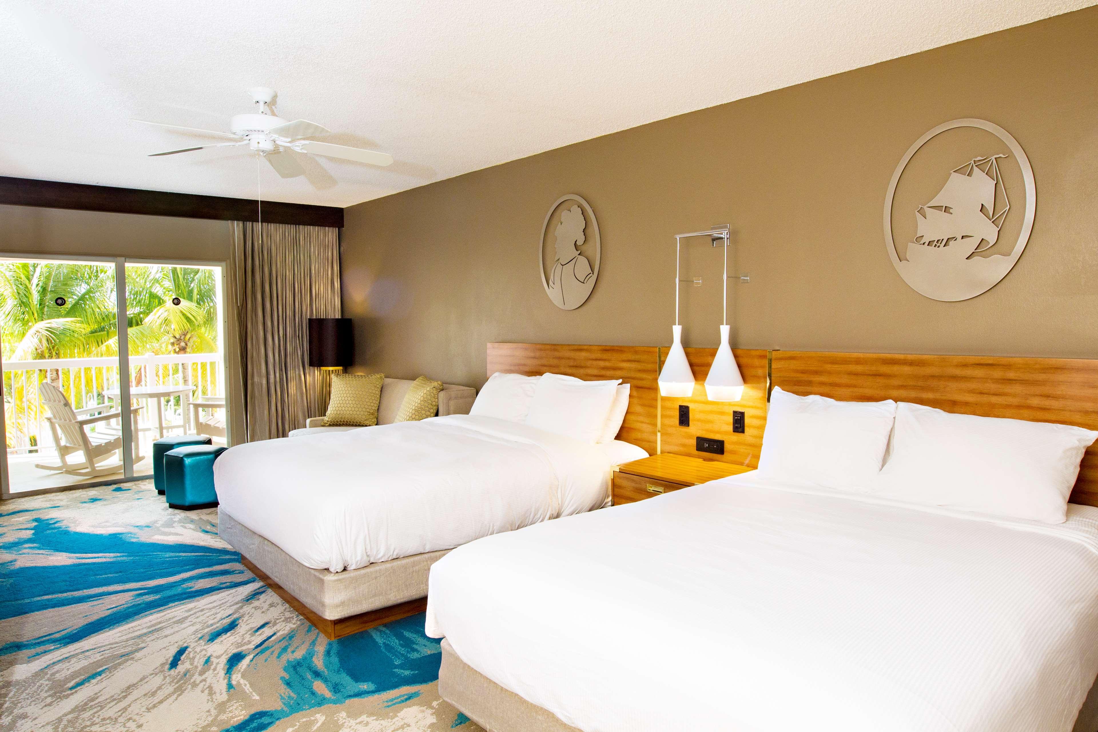 STUDIO, SUITE, 2 QUEEN BEDS, POOL VIEW, BALCONY