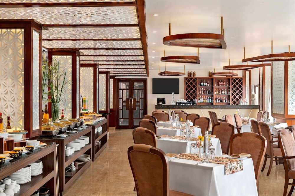 Ramada by Wyndham Gangtok Hotel & Casino Golden 35/50