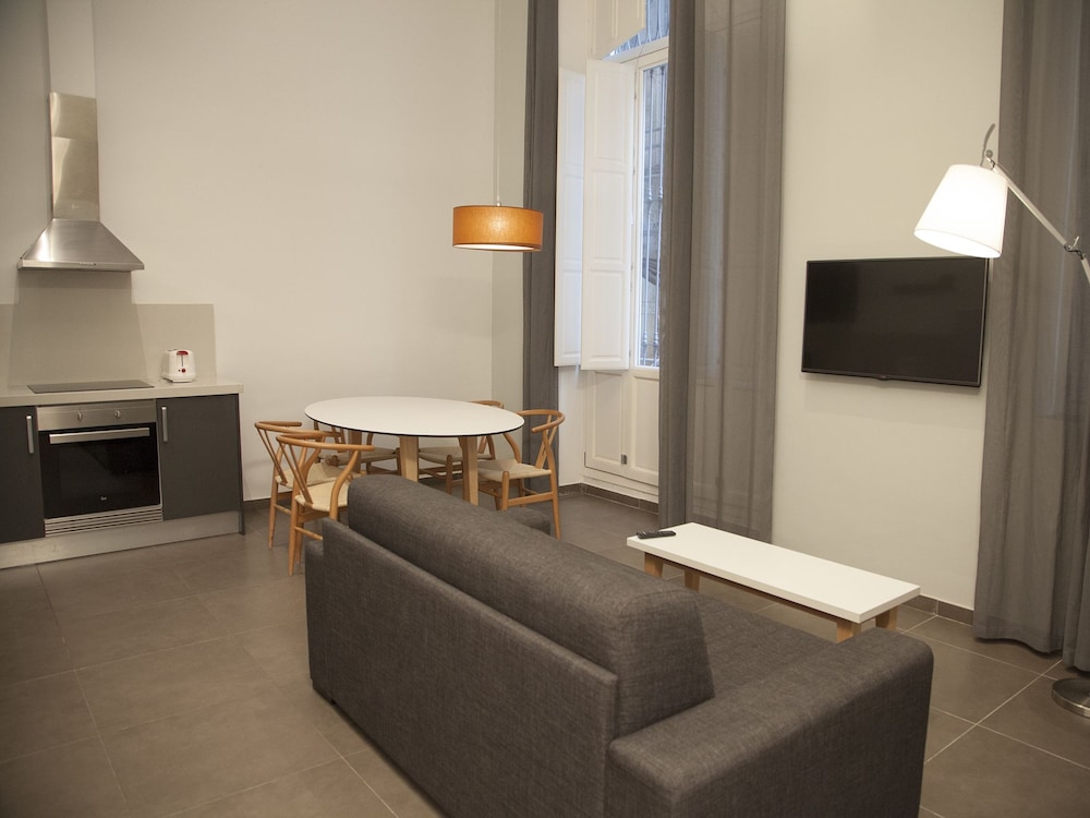 Flats Friends Soho Suites 42/64