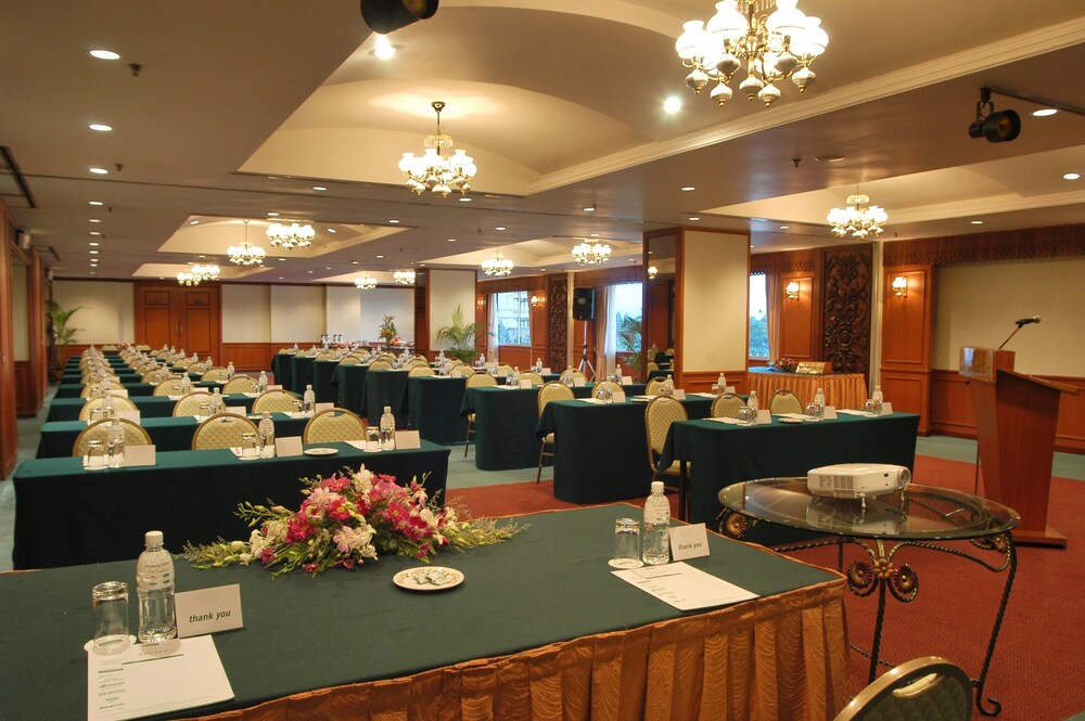 Grand Margherita Hotel 25/32