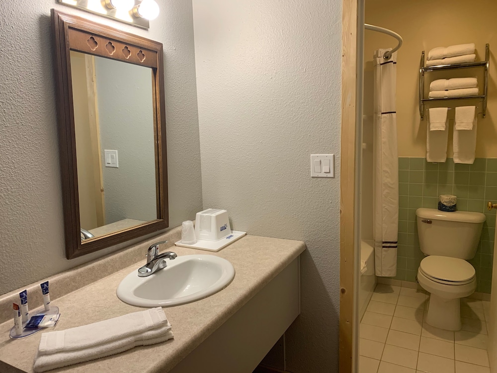 Americas Best Value Inn-Wall 15/29