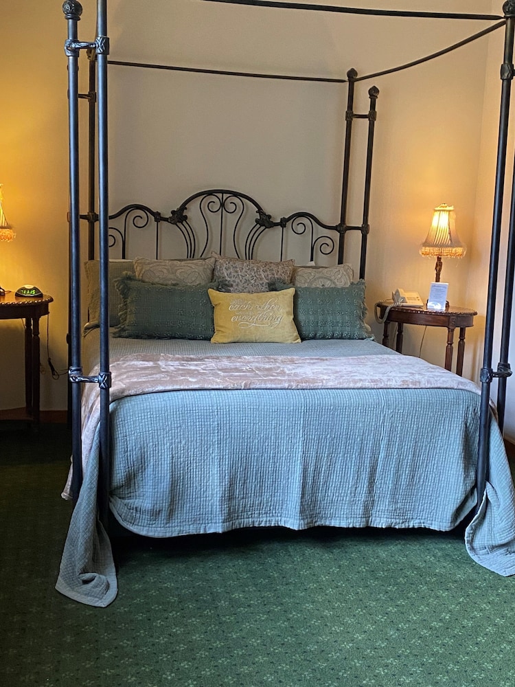 Stroudsmoor Country Inn 28/67
