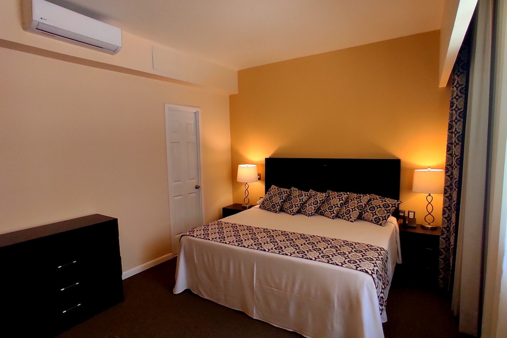 Hotel Real del Bosque 5/36