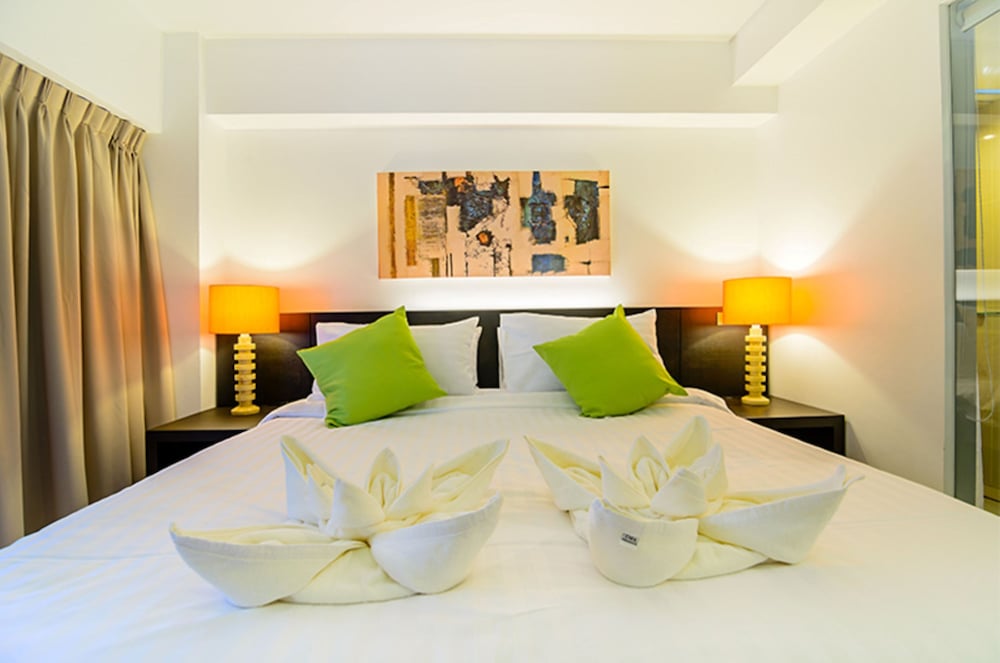 UMA Residence 14/56