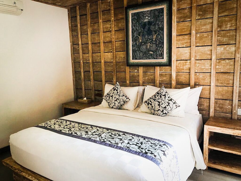 Batu Agung Villas 2/33
