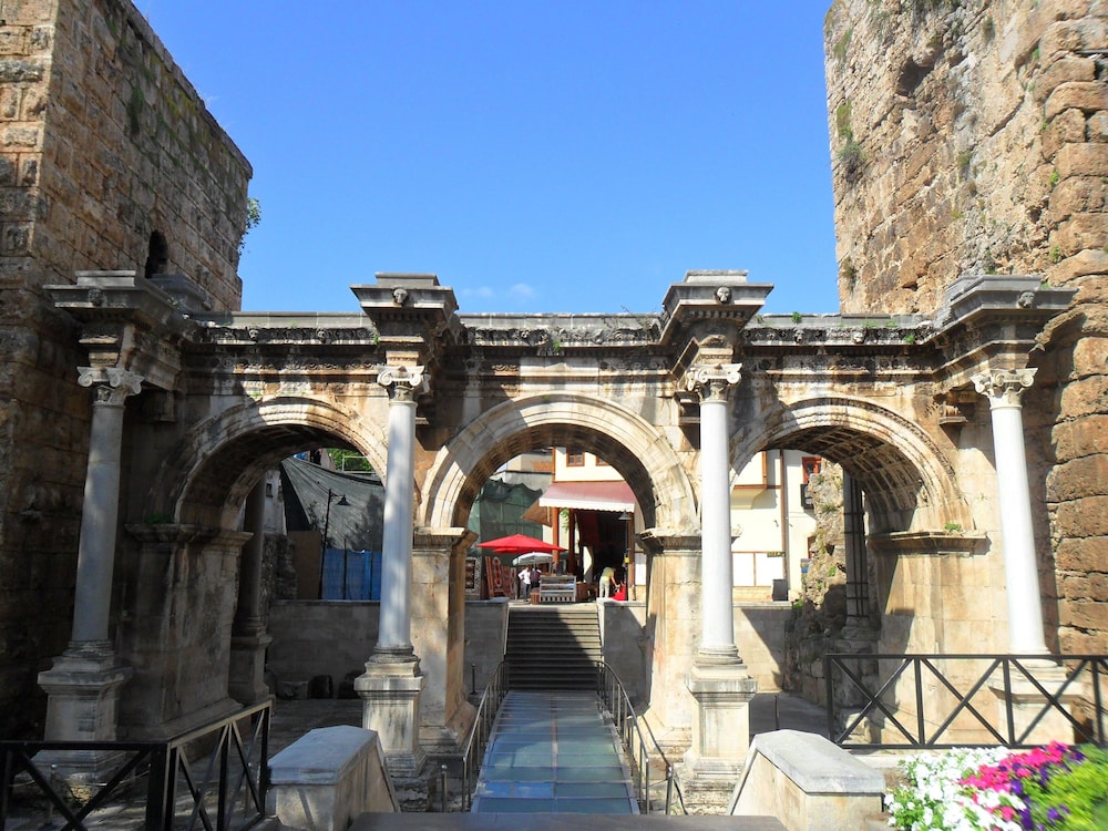 Denizhan Otel 46/50