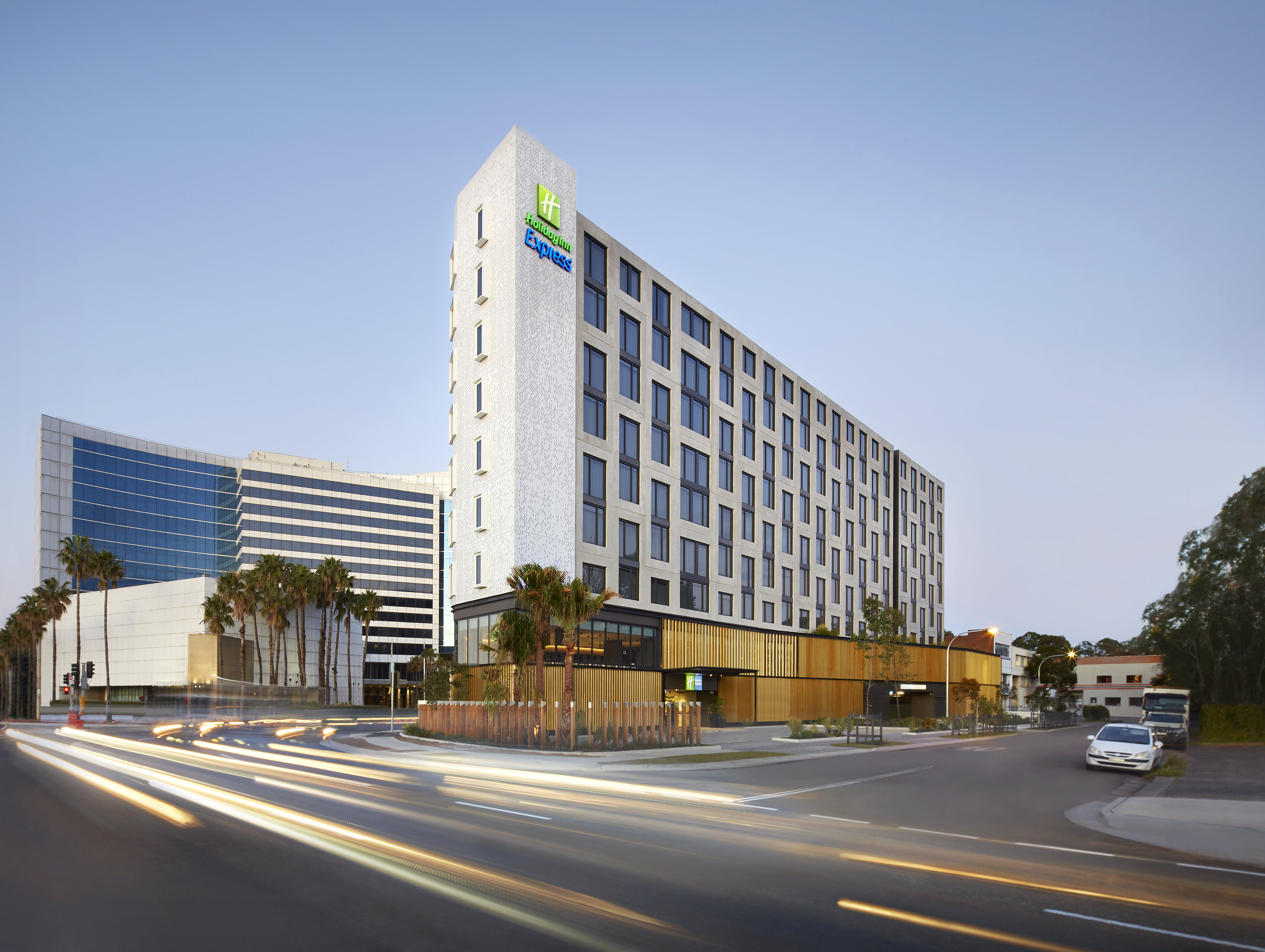 Holiday Inn Express Sydney Airport 58/59