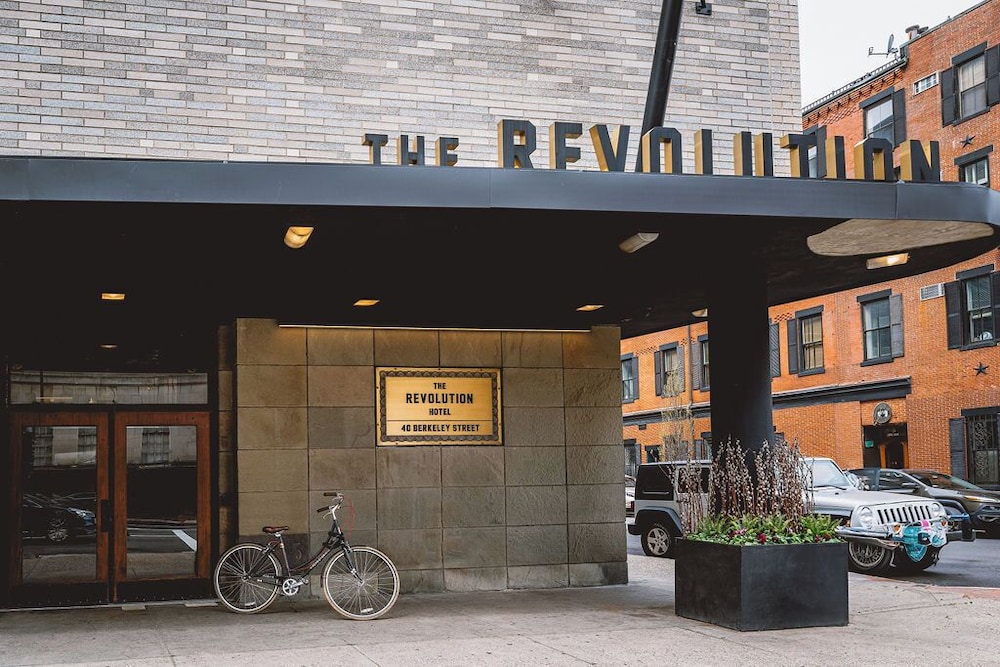 The Revolution Hotel 6/64