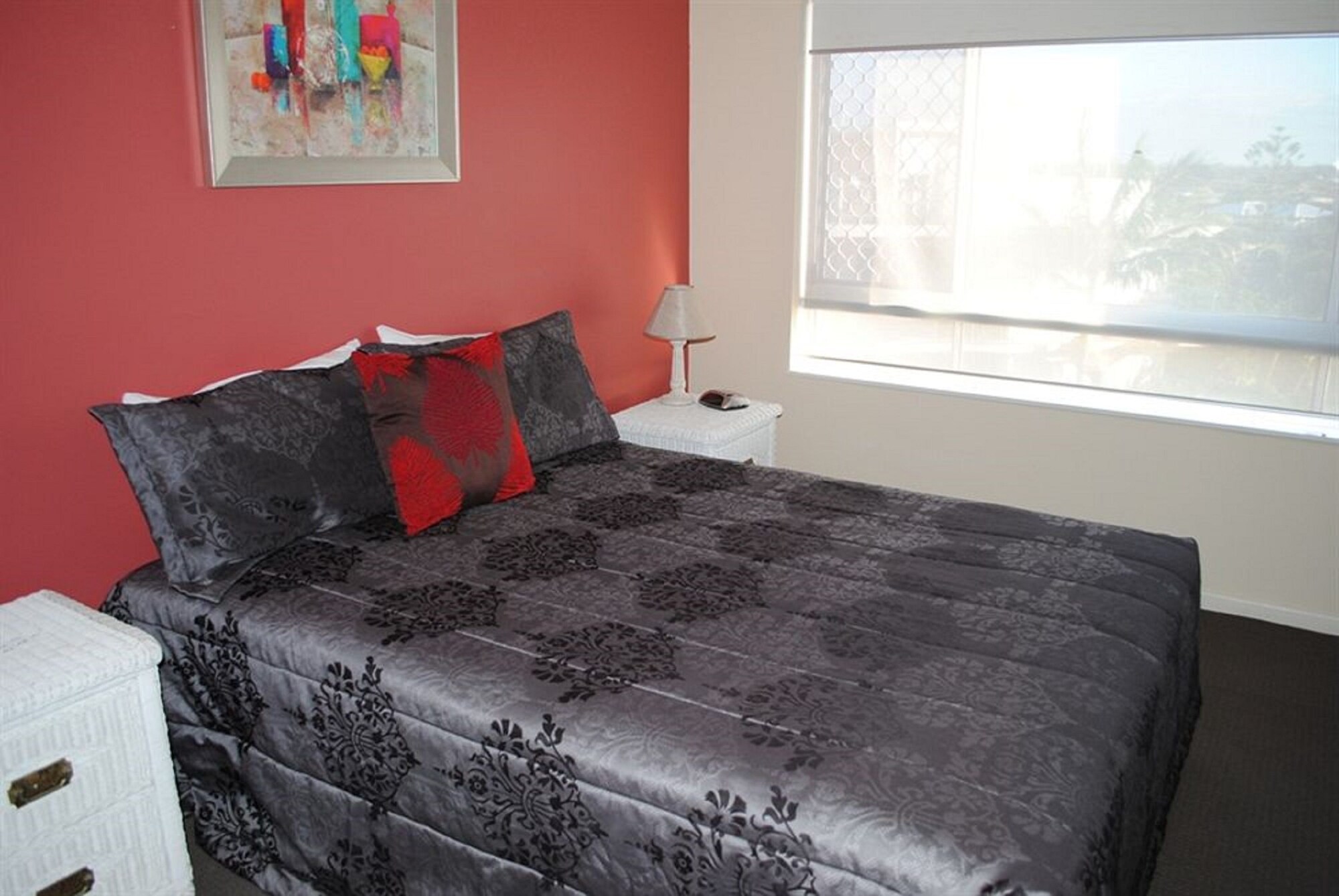 2 BEDROOMS, APARTMENT, TOP FLOOR