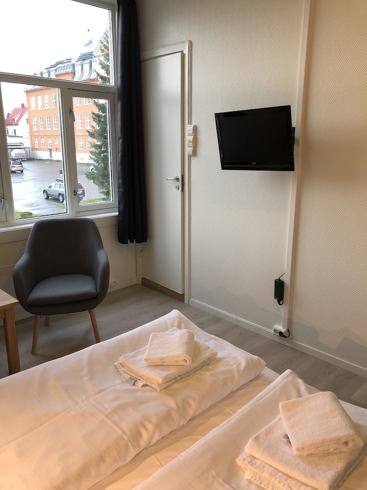 Ami Hotel 34/50