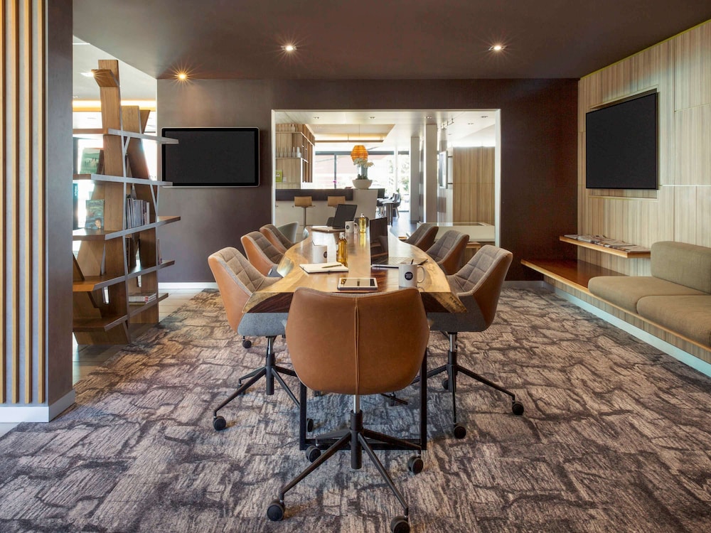 NOVOTEL LAUSANNE BUSSIGNY 66/75