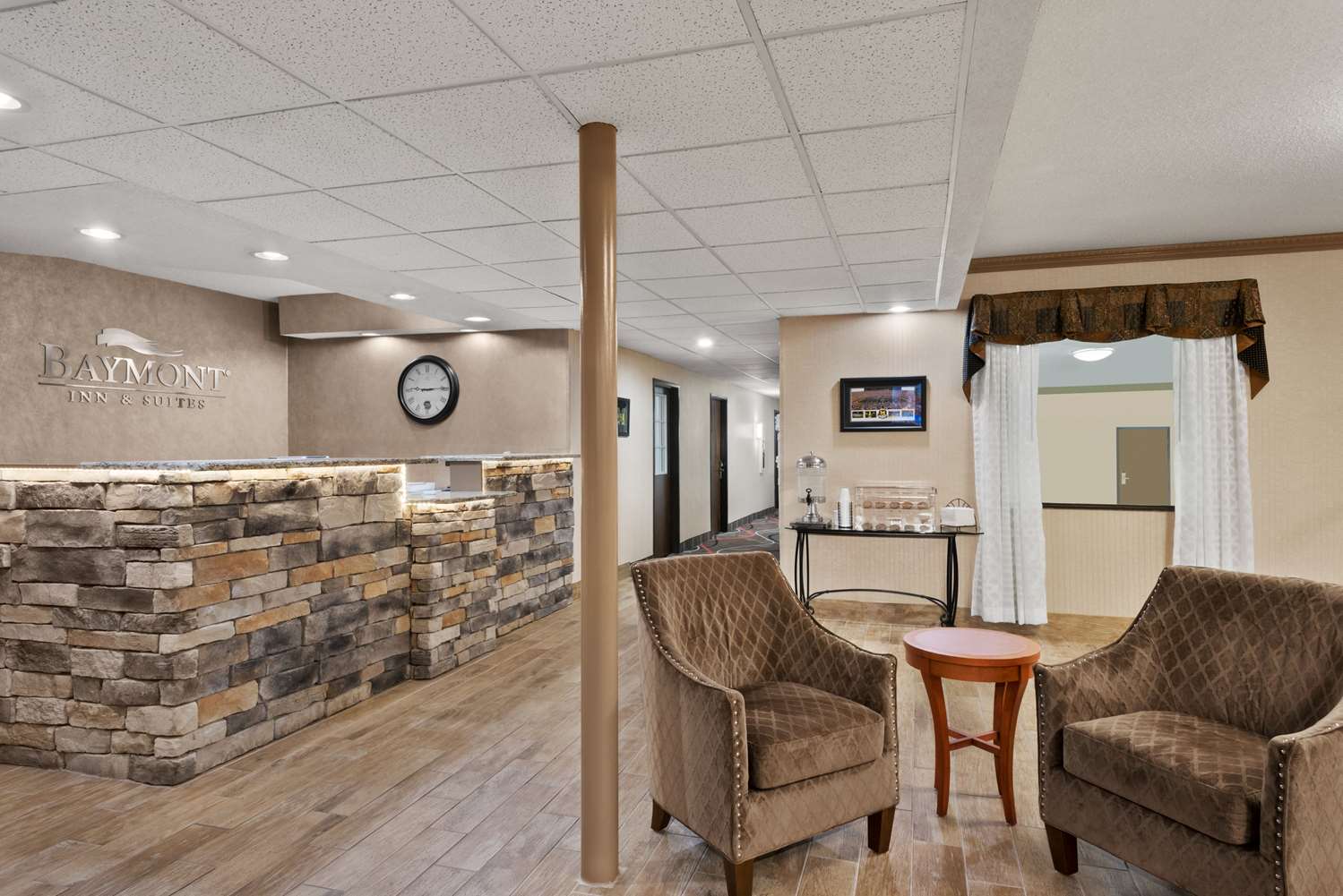Baymont By Wyndham Belleville Airport Area 5/33