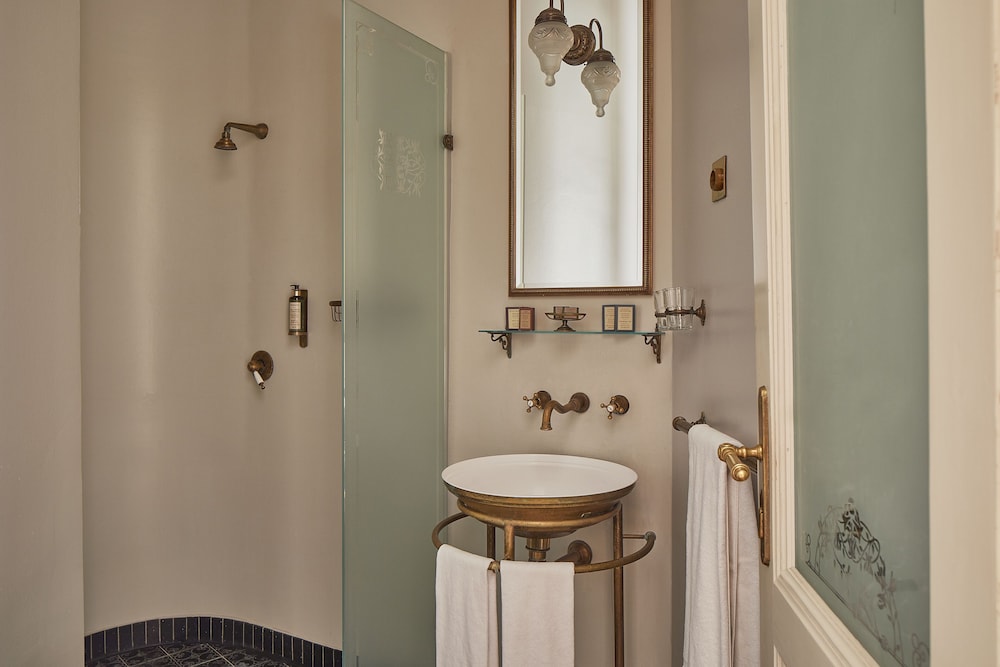 Gerloczy Cafe & Rooms Delux 46/50