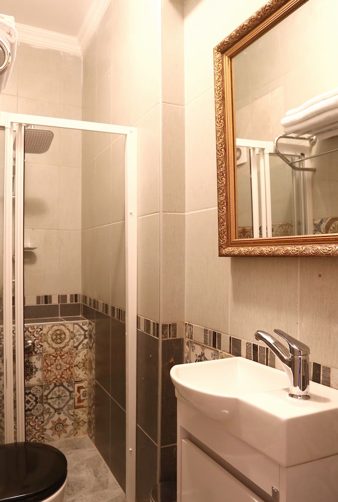 Greenstar Hotel 41/44