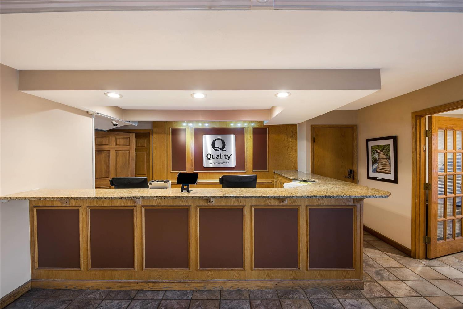 Quality Inn & Suites Cincinnati I-275 9/26
