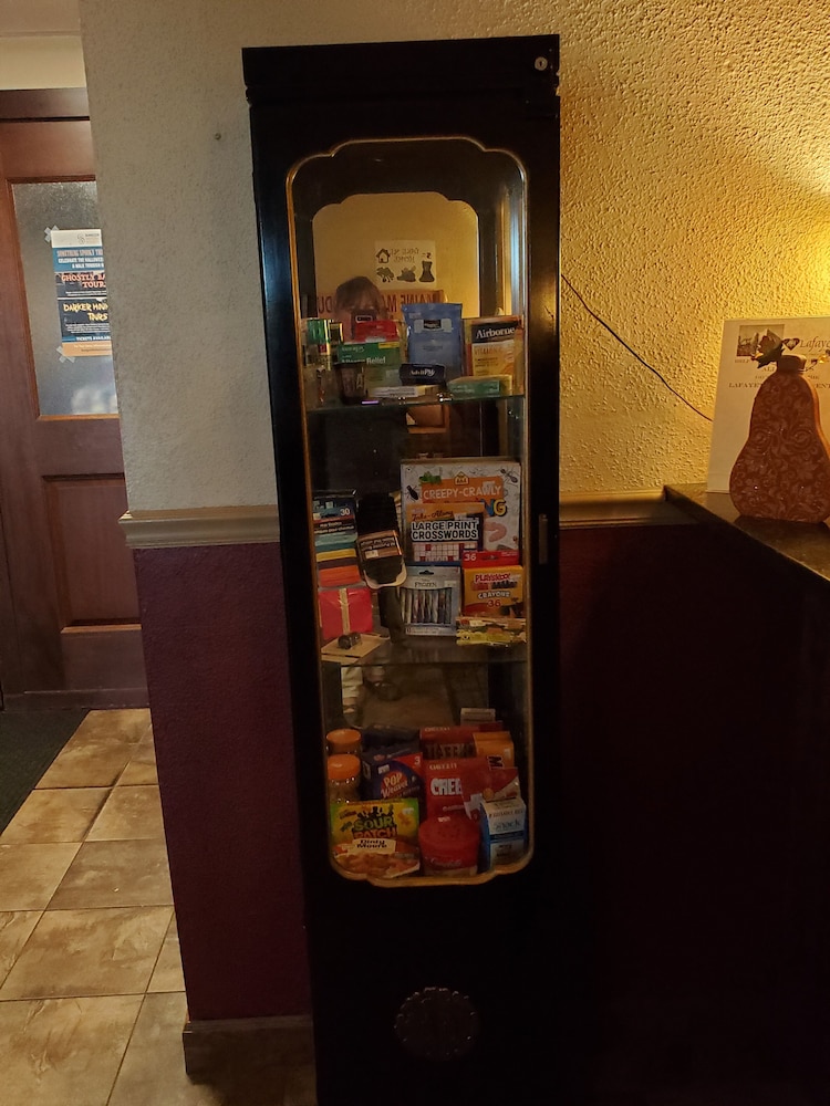 Fireside Inn And Suites 33/64