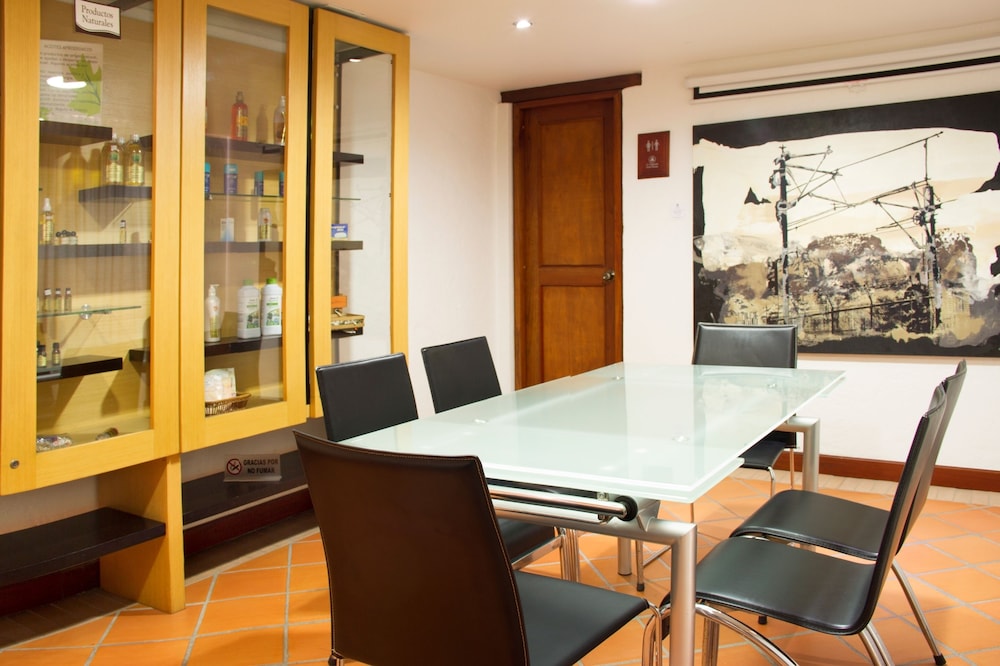 LA CAMPANA HOTEL BOUTIQUE 52/64