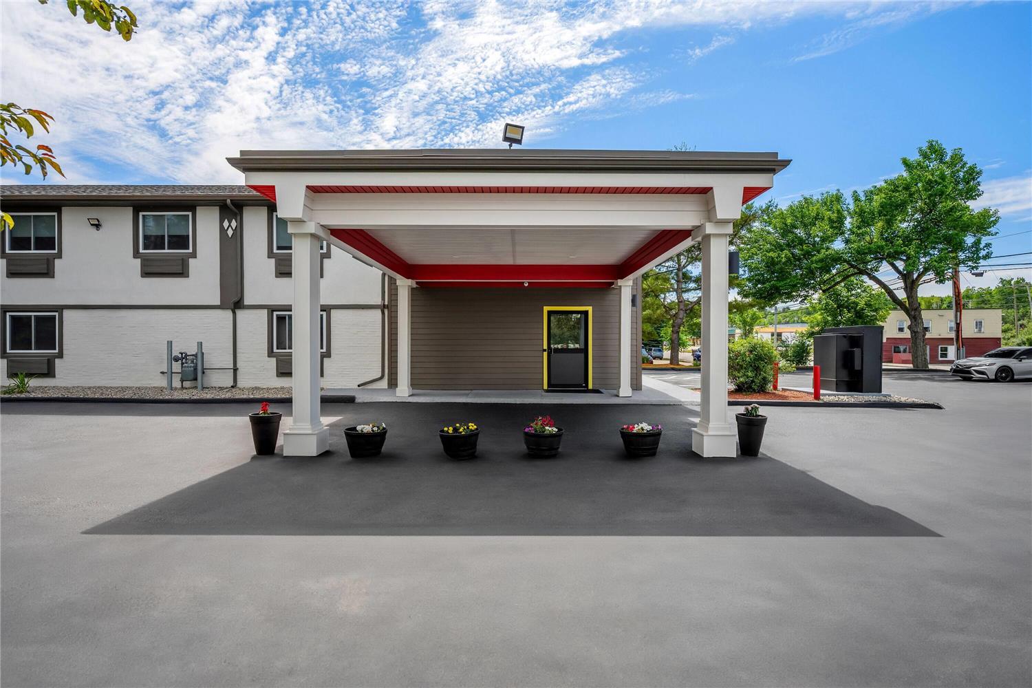 Super 8 By Wyndham Lewiston Auburn Area 10/18