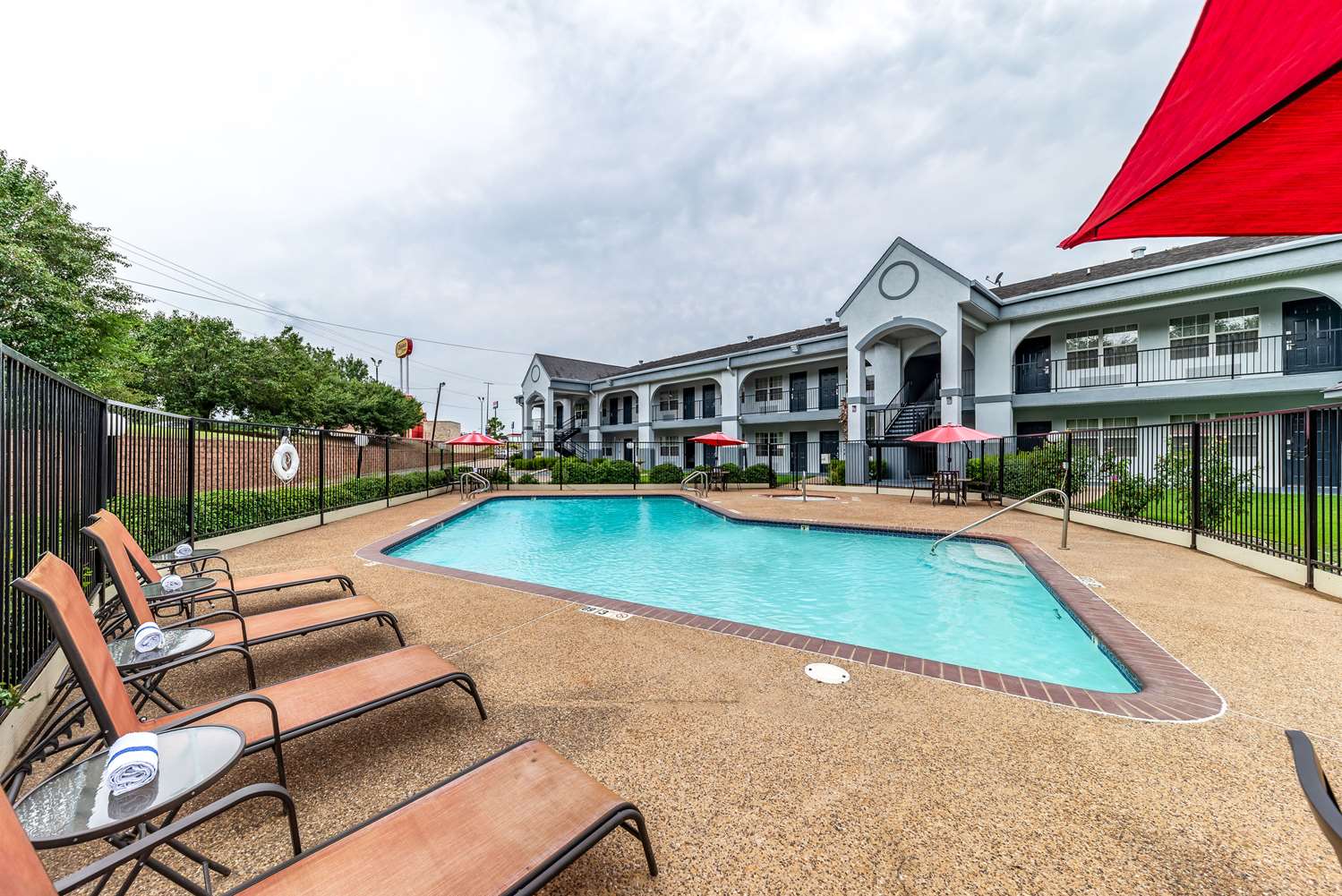Quality Inn & Suites Canton, TX 11/15
