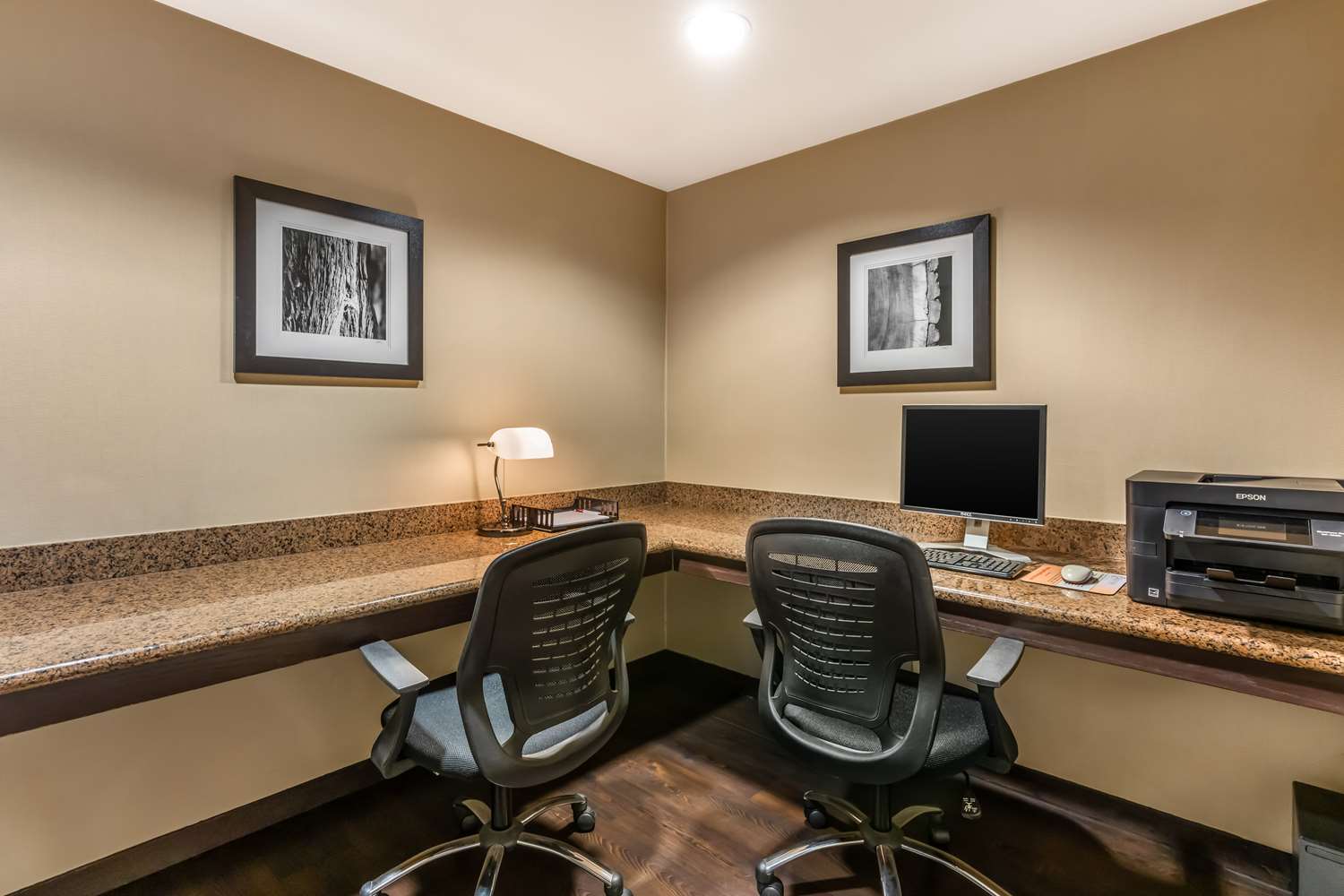 Best Western Plus Wine Country Inn & Suites 14/22