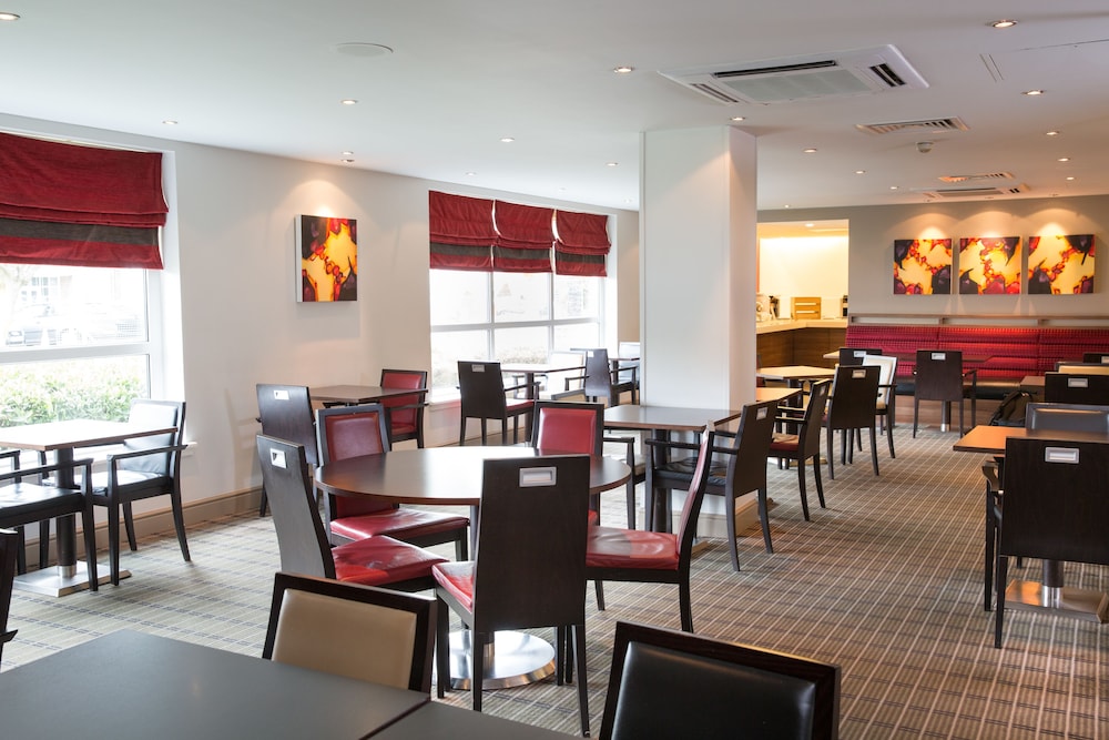 Express By Holiday Inn Glasgow Airport 37/54