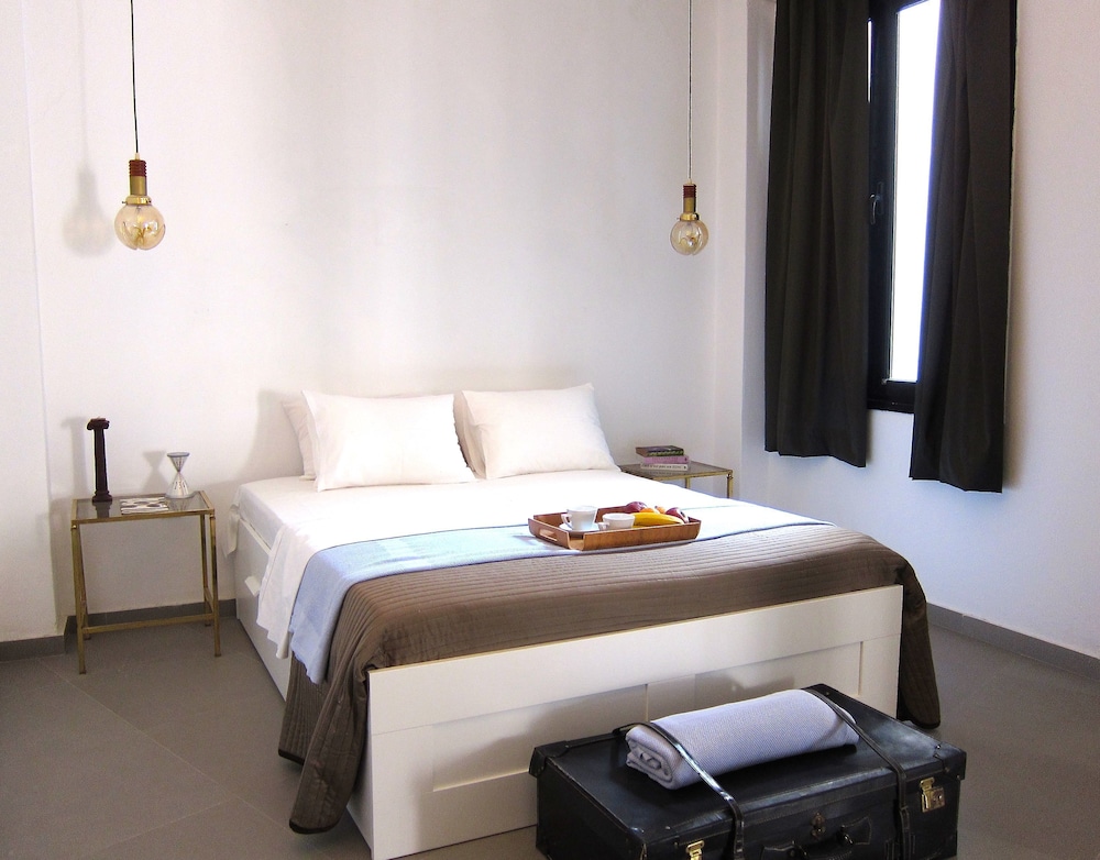 Concierge Athens I 18/50