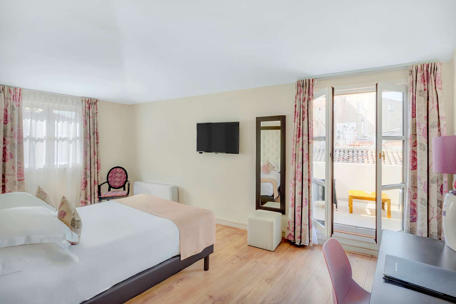 Standard, Double Bed