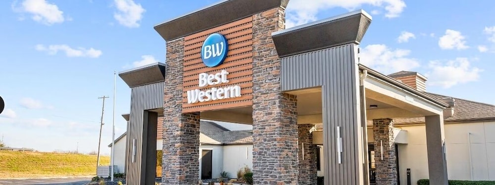 Best Western Courtview Hotel 4/68