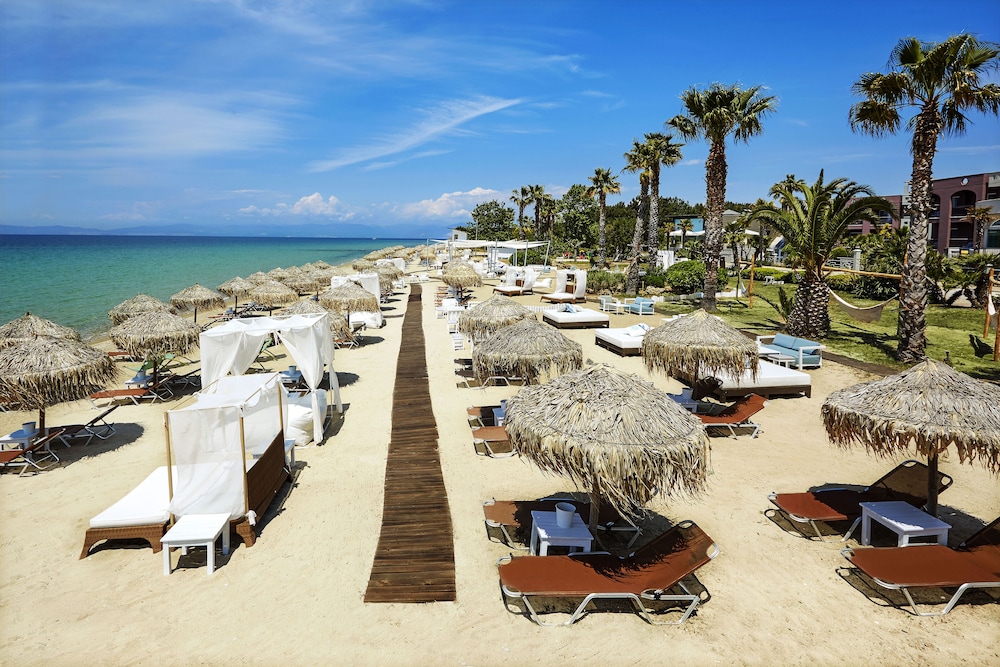 Ilio Mare Beach Hotel by GHH 65/75