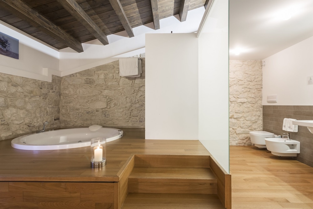 Villa Carlotta 28/53