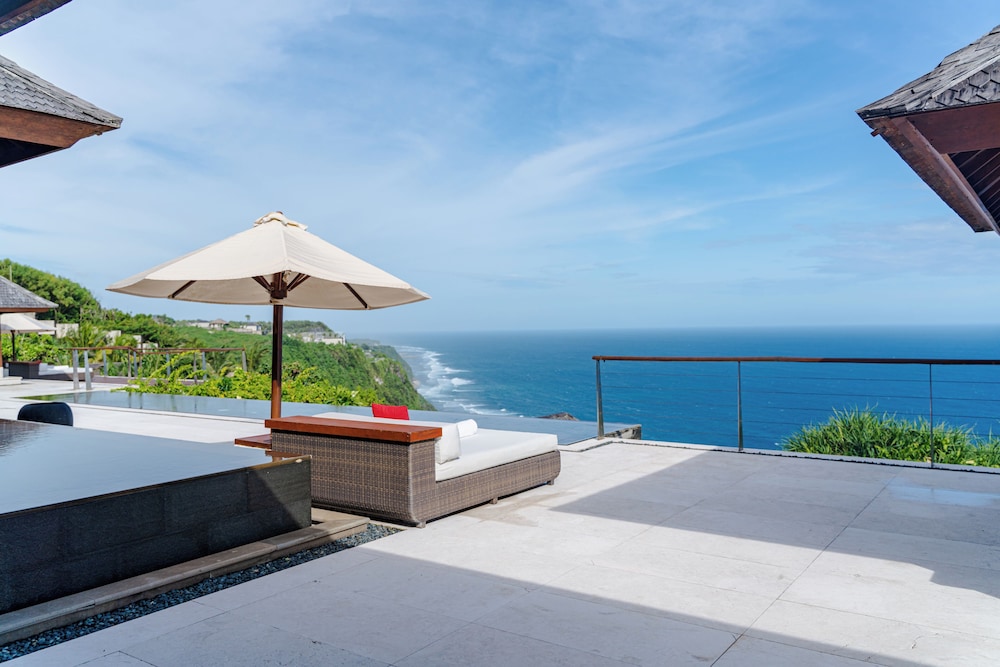 The Edge Bali 44/50