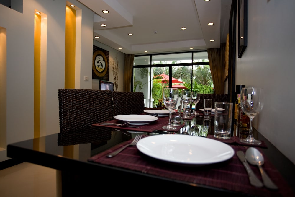 PALM GROVE RESORT 27/42