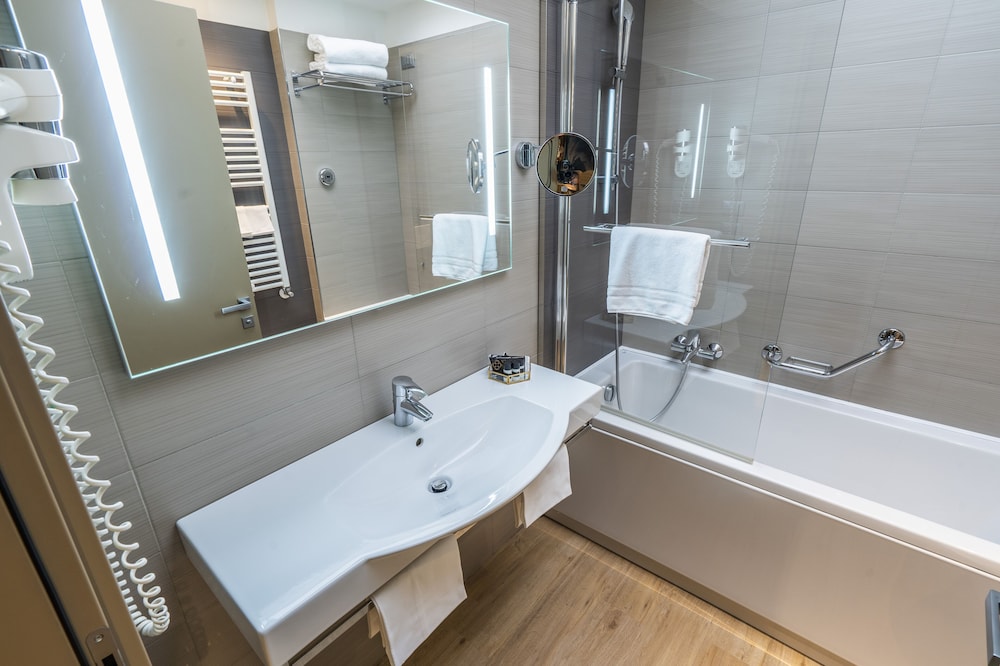 Smart Hotel Holiday 47/50