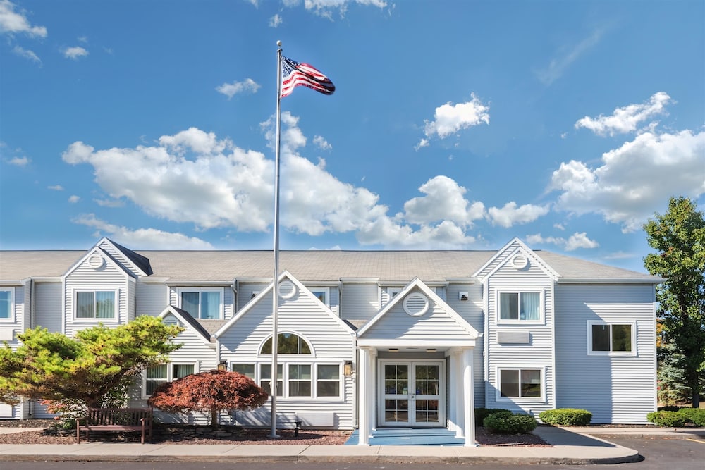 Microtel Inn Rochester Victor 1/27