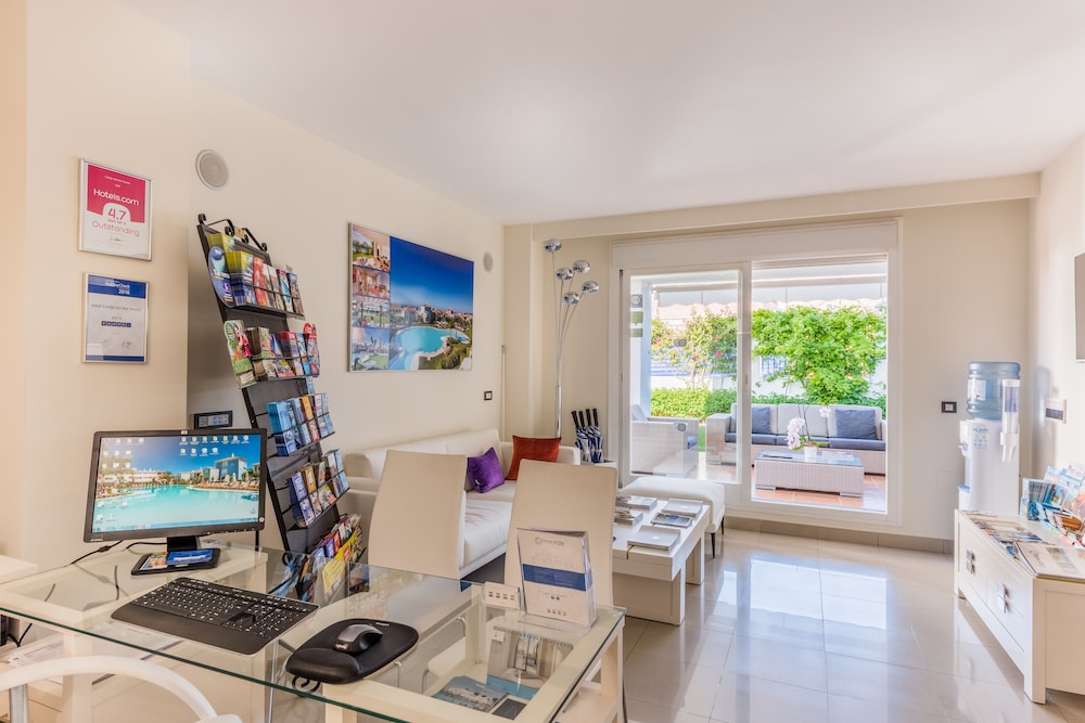 Cortijo Del Mar Resort 25/50
